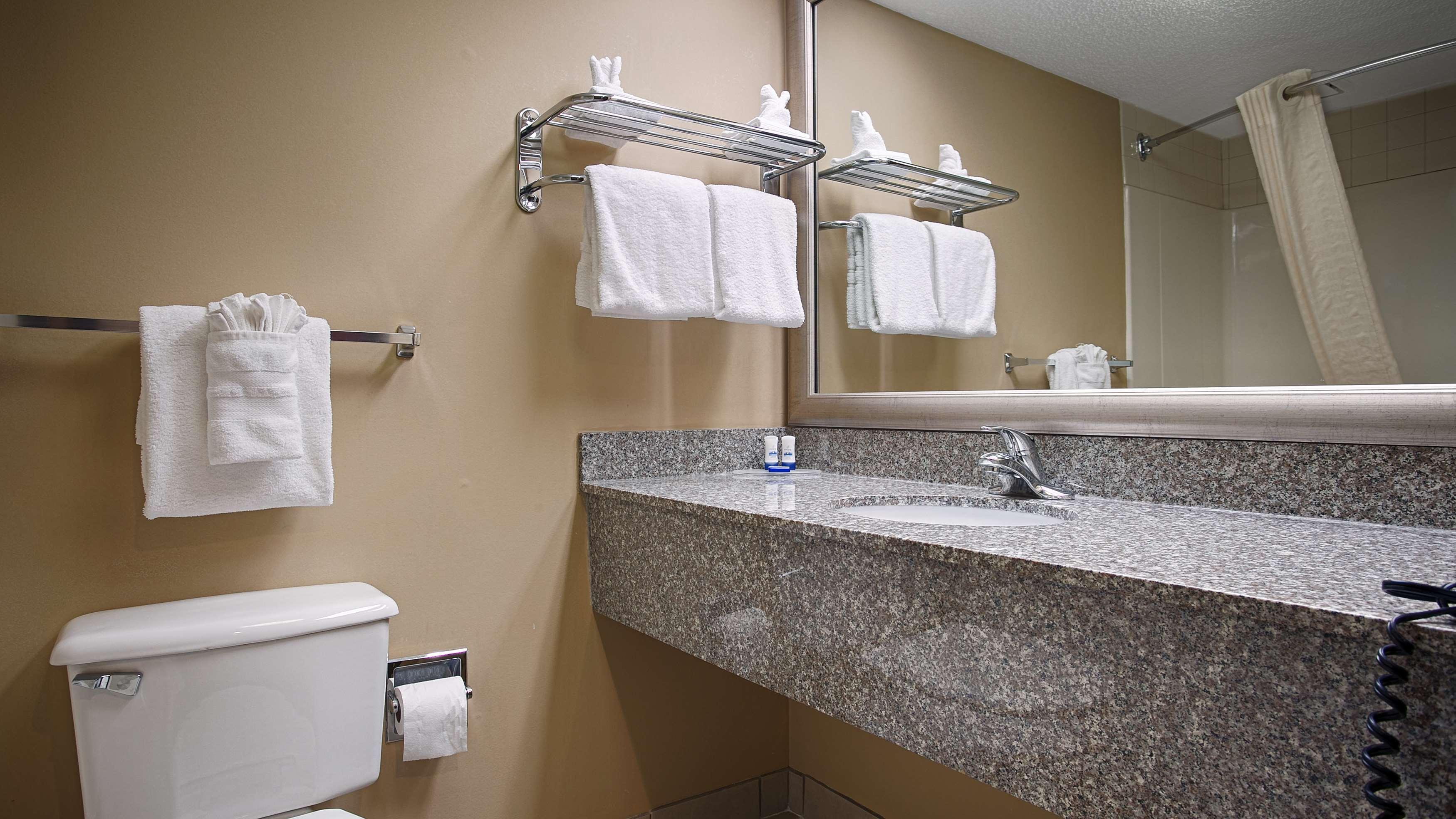 Best Western Augusta West Екстериор снимка