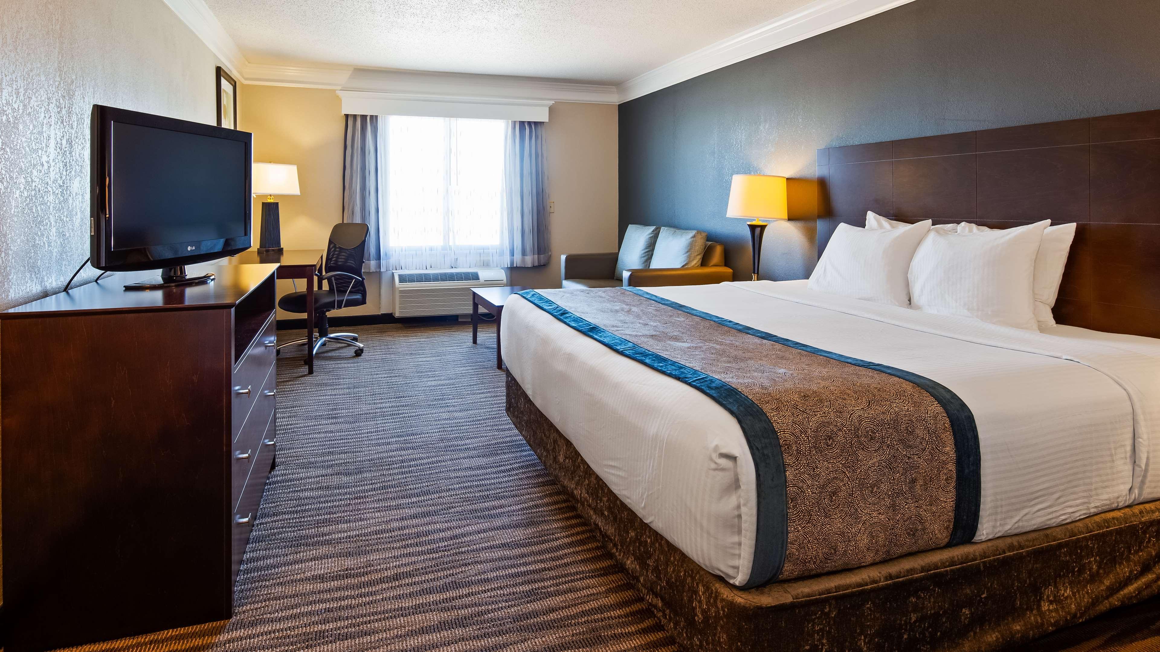 Best Western Augusta West Екстериор снимка