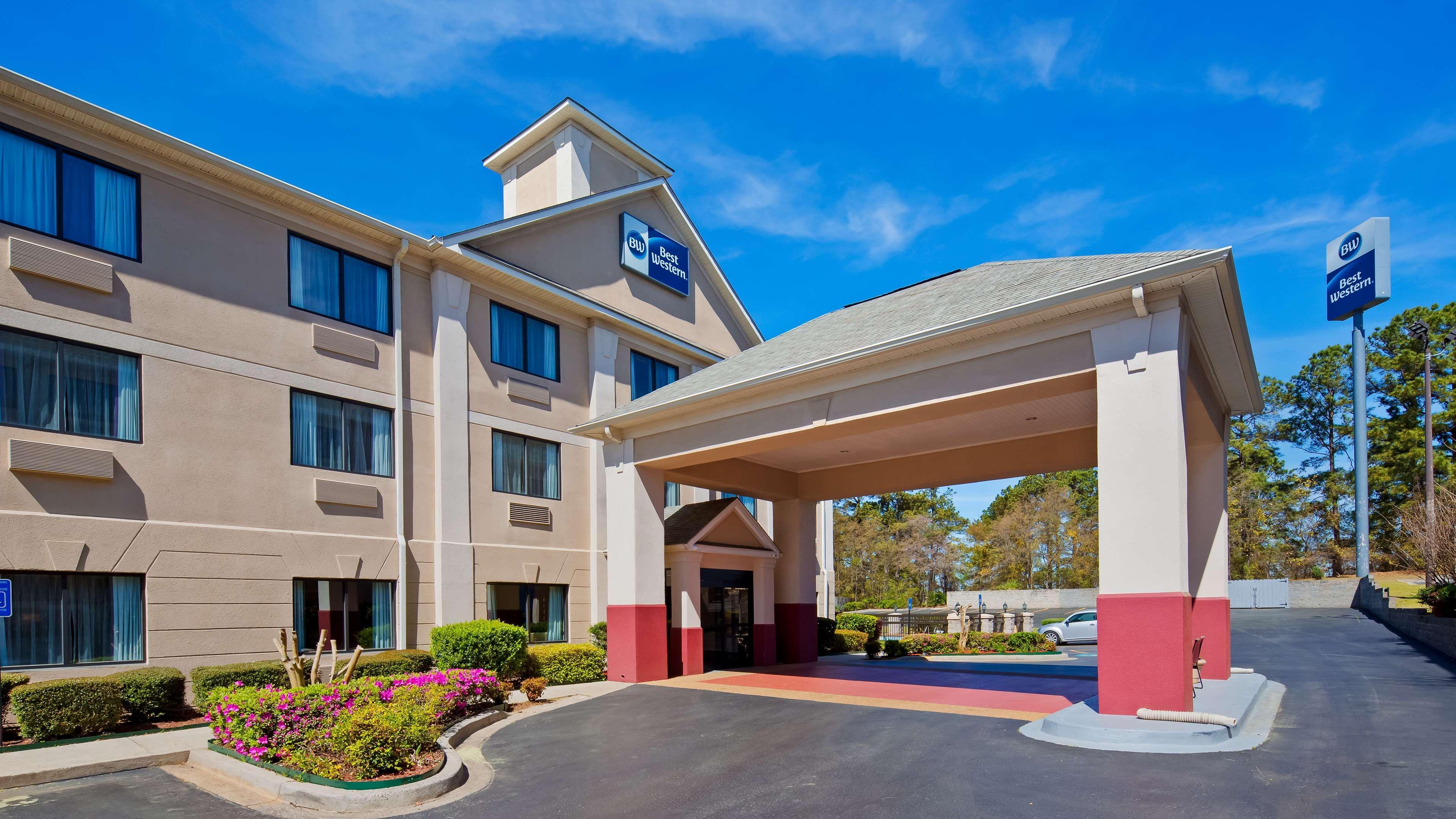 Best Western Augusta West Екстериор снимка