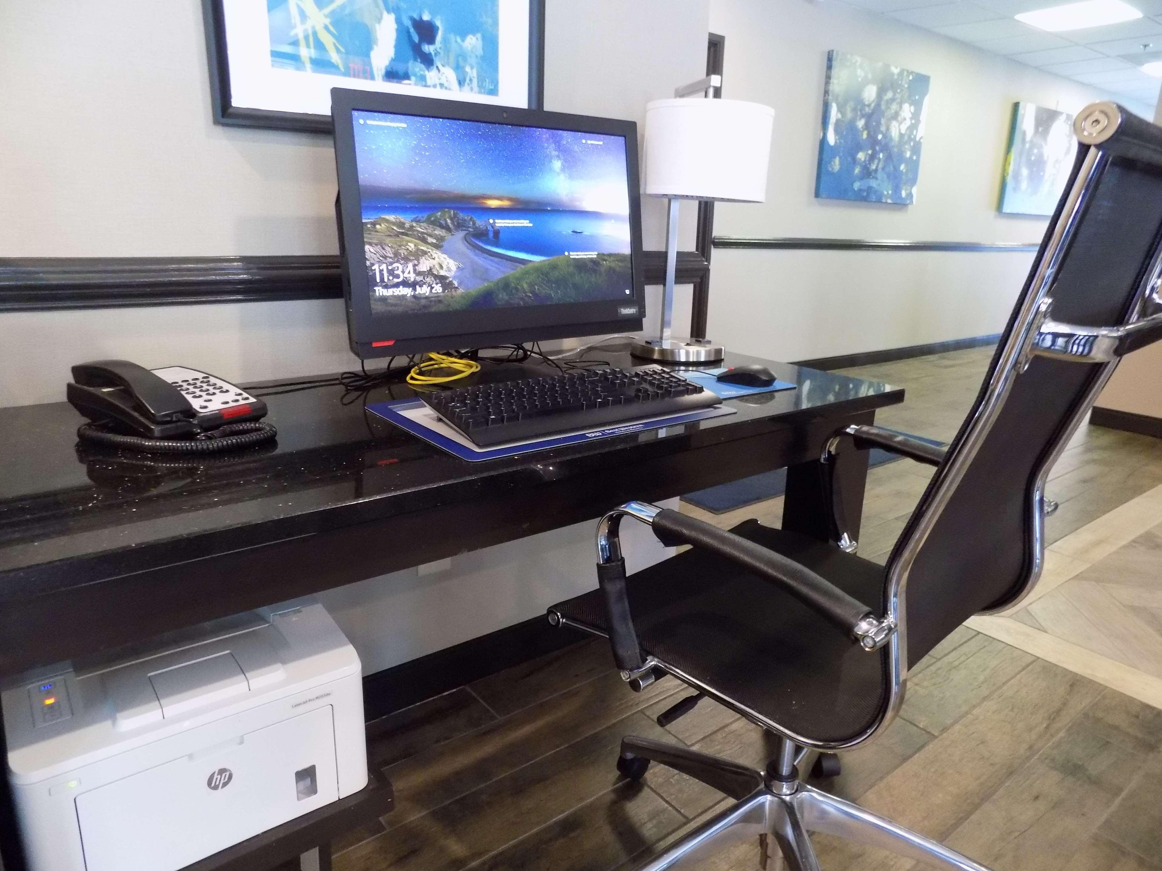 Best Western Augusta West Екстериор снимка