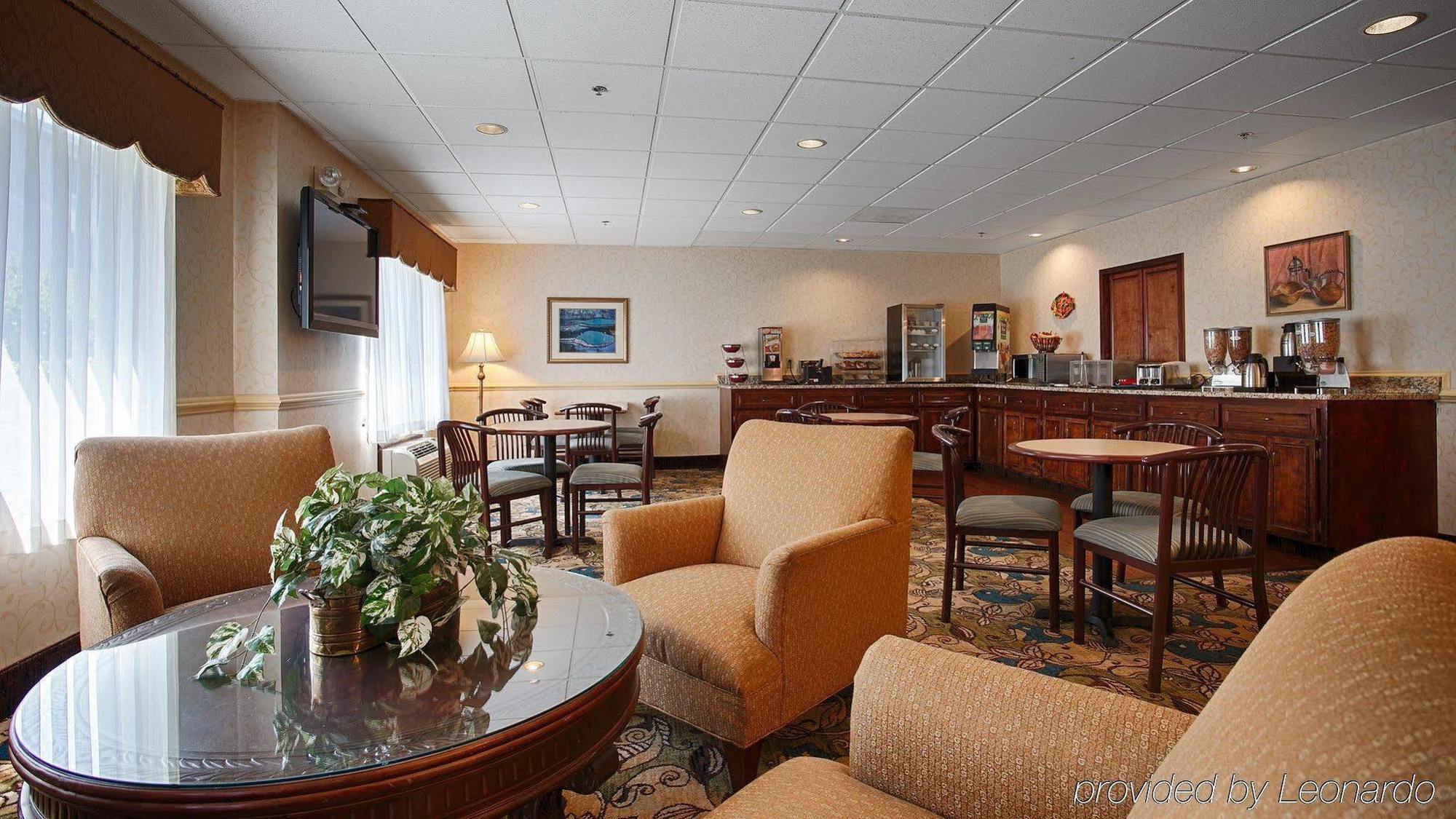 Best Western Augusta West Екстериор снимка