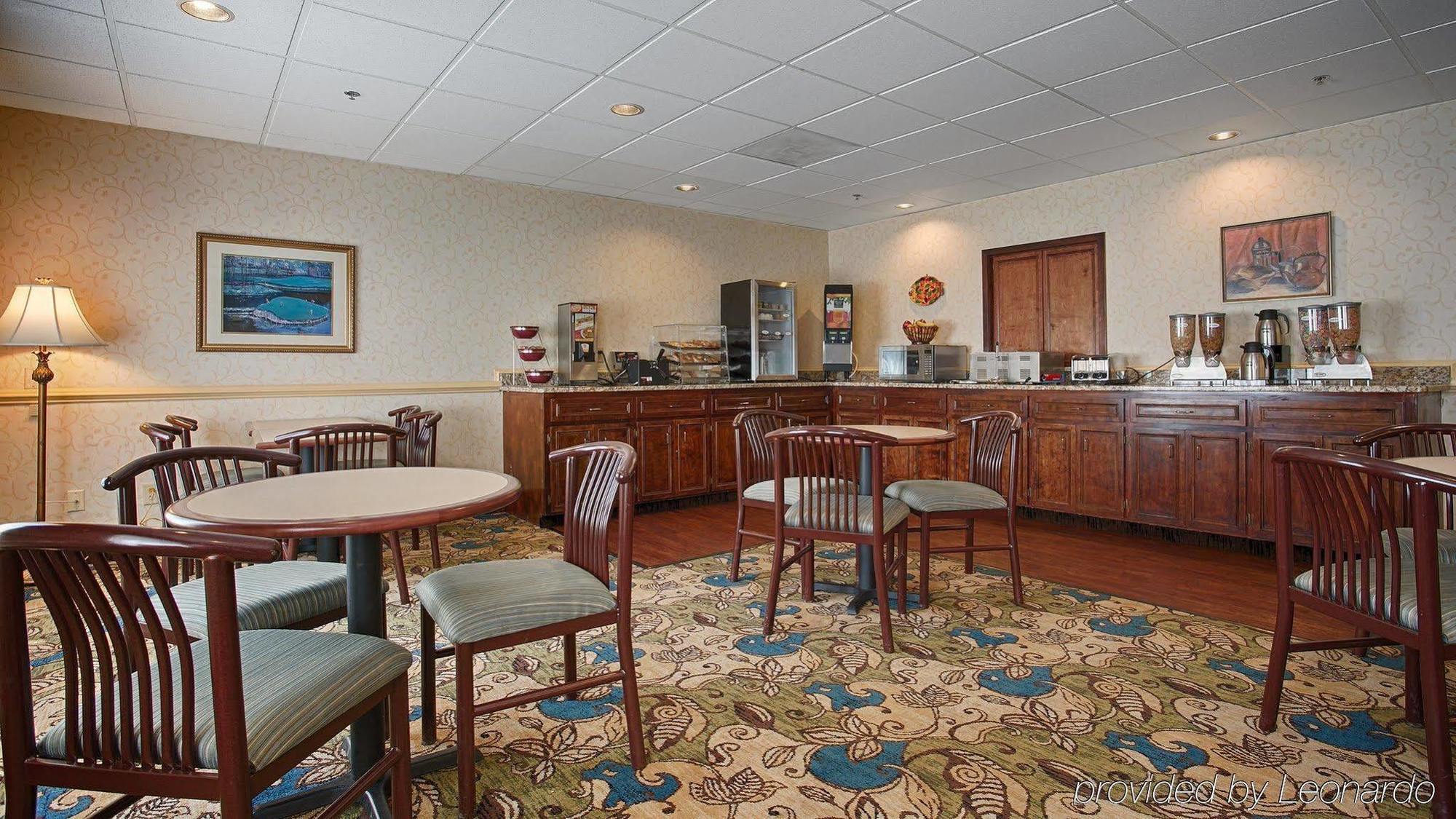 Best Western Augusta West Екстериор снимка