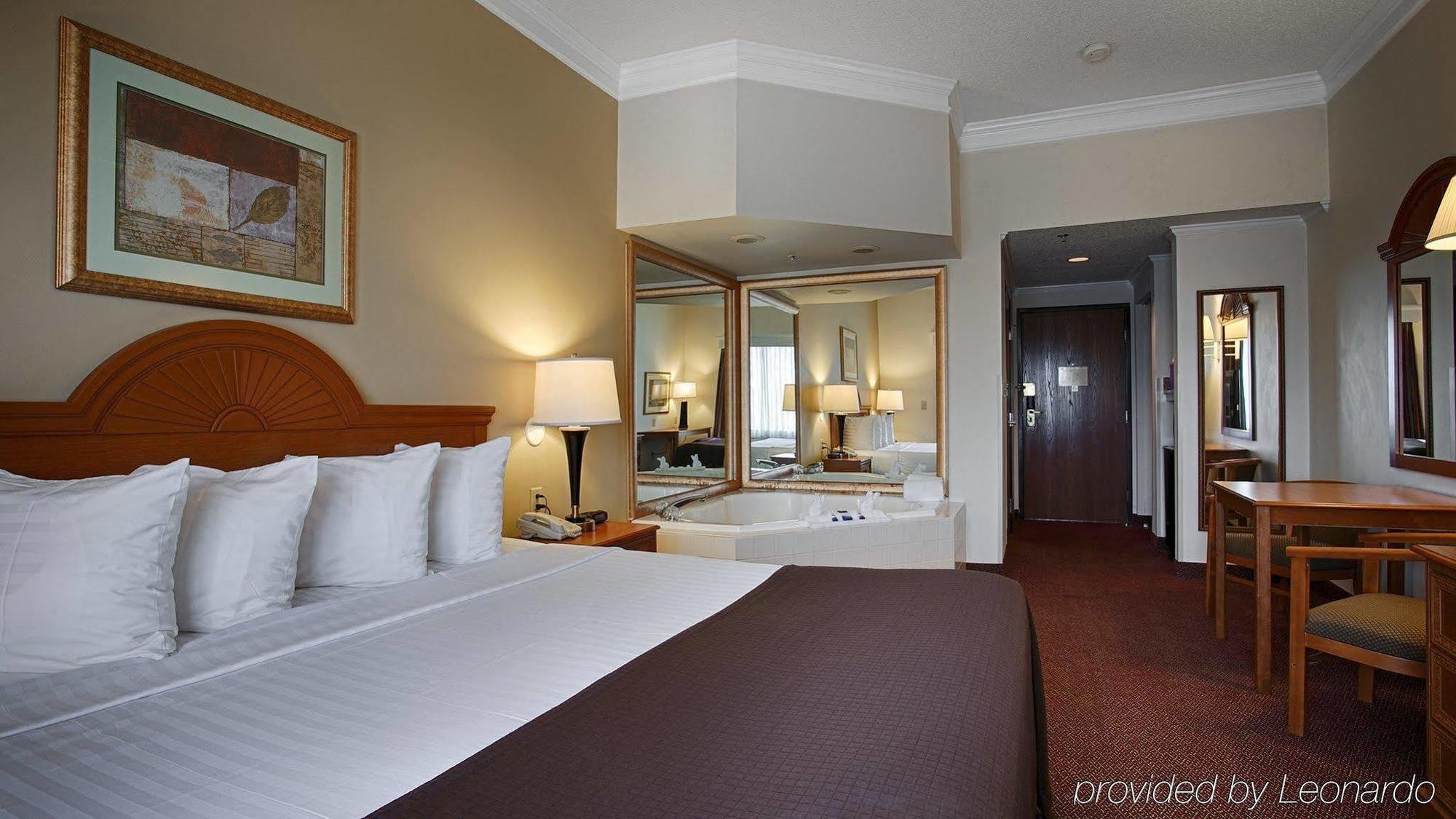 Best Western Augusta West Екстериор снимка