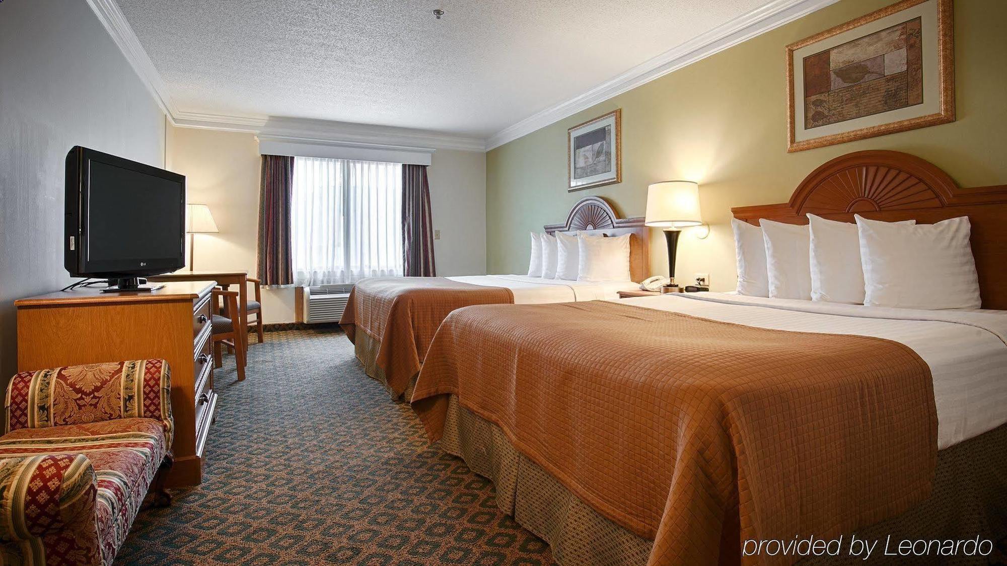 Best Western Augusta West Екстериор снимка