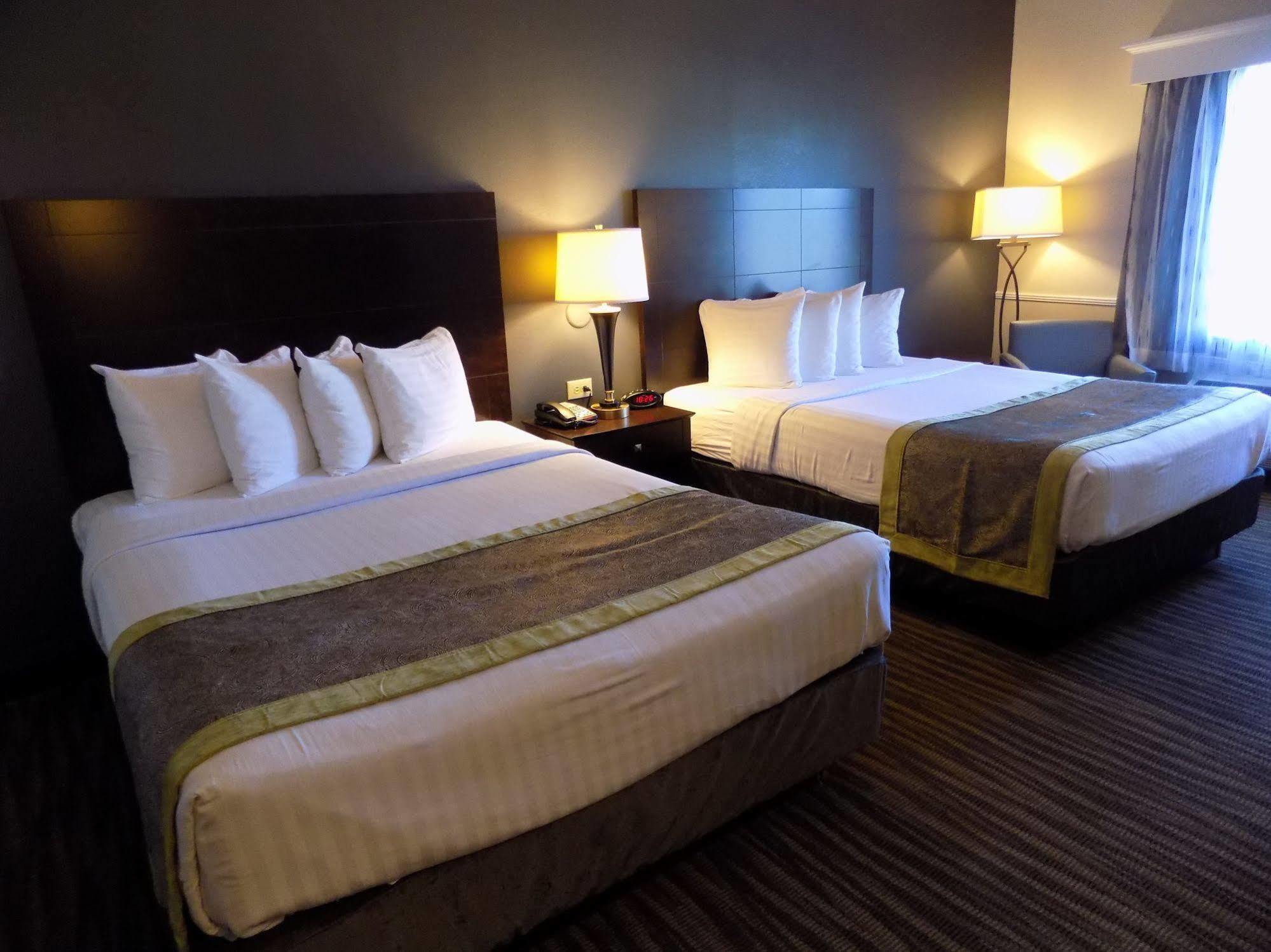 Best Western Augusta West Екстериор снимка