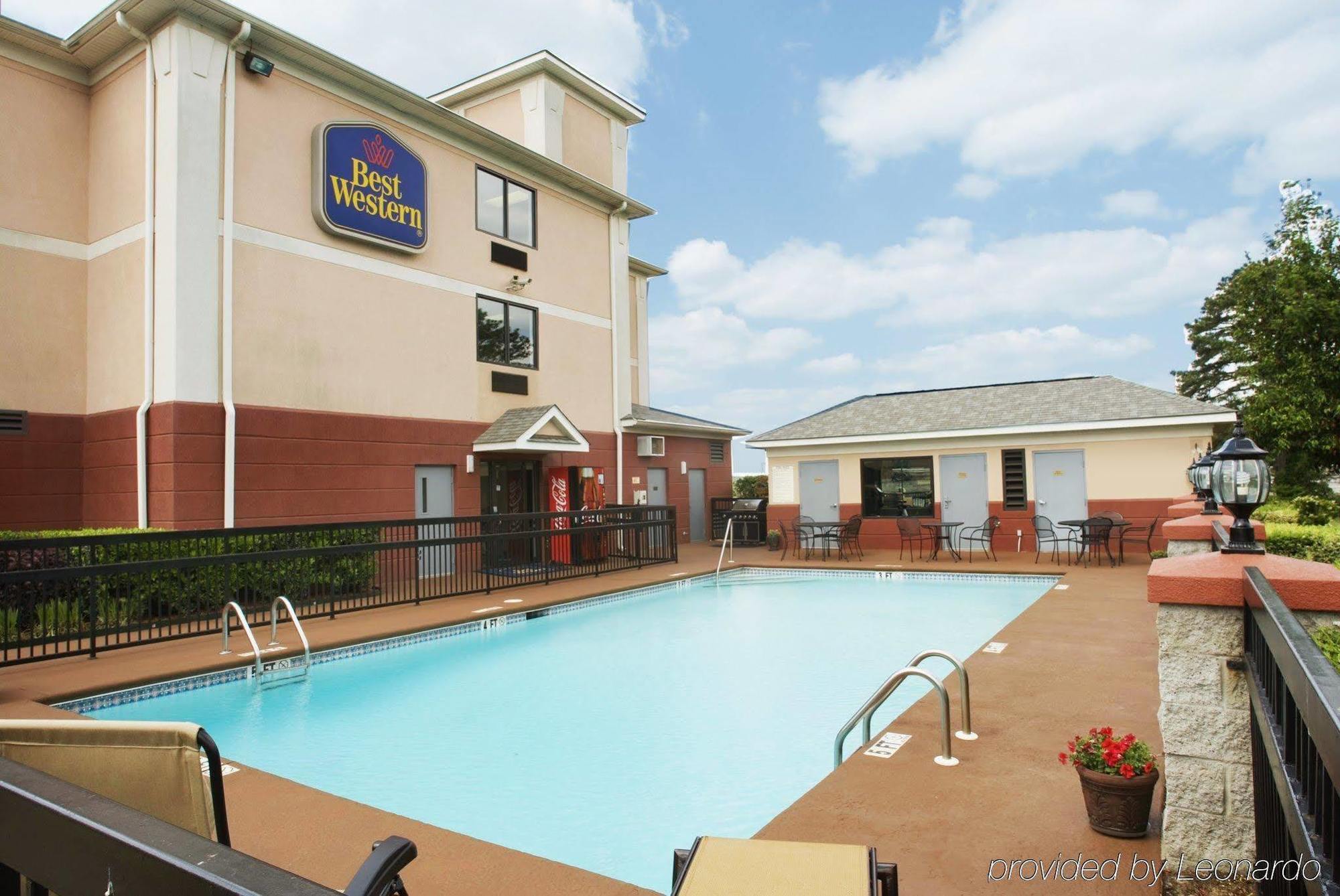Best Western Augusta West Екстериор снимка