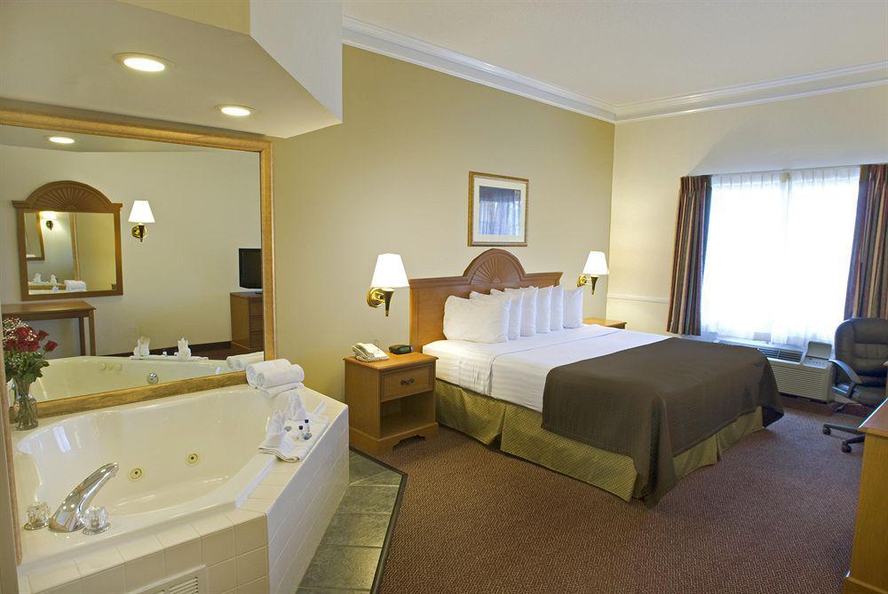 Best Western Augusta West Стая снимка